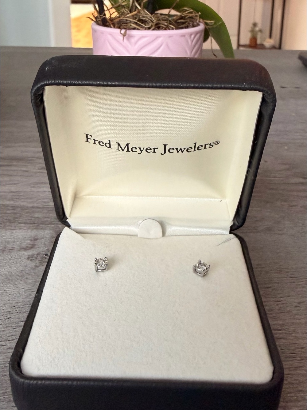 NWOT- Fred Meyer Jewelers Diamond Stud Earrings - Sterling Silver - never worn